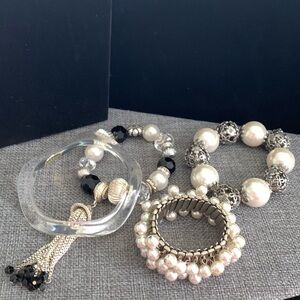 ♥️ Sale 3for$15! Four Silver Tone Black White & Clear Bracelets stretch bangle